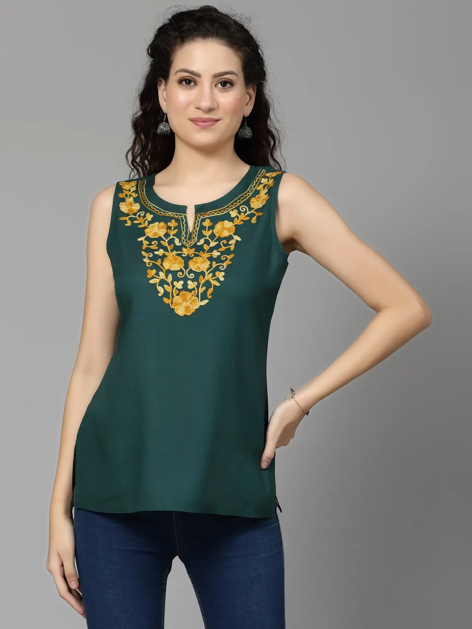 Green-Sleeveless-Aari-Short1.webp